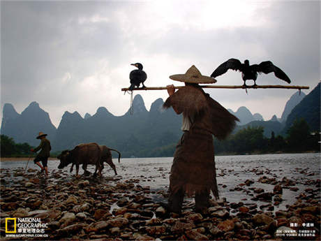 錢云飛 風(fēng)雨前行！迎戰(zhàn)“利奇馬” 他們身無鎧甲卻無所不能