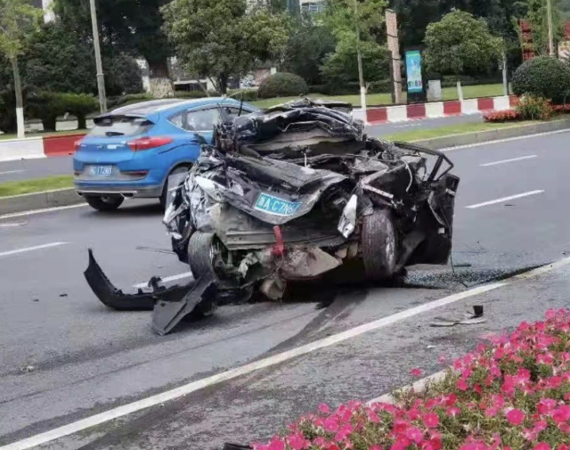 濰坊交通事故 濰坊青州交通事故：客車沖進集市 致4人死亡多人受傷