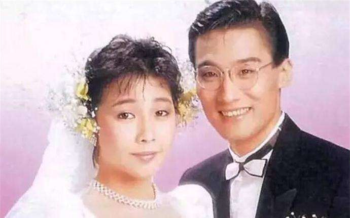 梁家輝太太年輕時 梁家輝老婆年輕時照片 梁家輝對其一見傾心