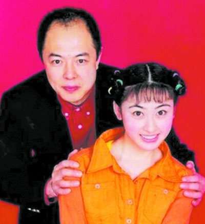 張鐵林現(xiàn)任老婆 張鐵林的現(xiàn)任老婆是誰 張鐵林的婚史揭秘