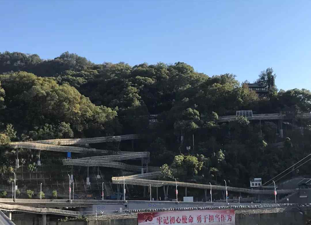 南平九峰山 南平九峰山空中棧道今日試開放 41歲的九峰山公園添新景