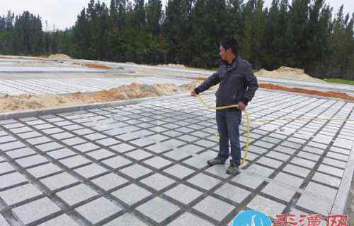 平潭壇南灣 平潭壇南灣景區(qū)將建3000平方米停車場 85個停車位