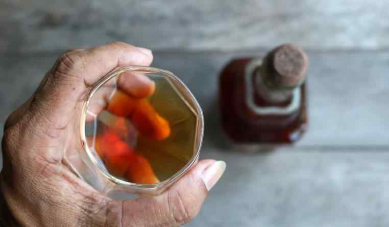 鴻茅藥酒有用嗎 鴻茅藥酒多少錢一瓶 鴻茅藥酒治風濕真的有效嗎