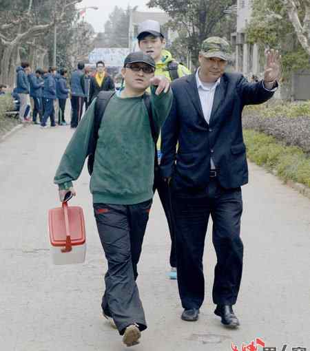 倫敦奧運(yùn)會(huì)孫楊 倫敦奧運(yùn)會(huì)游泳冠軍孫楊拒拍照爆粗口【圖】