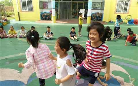 編花籃 幼兒園大班編花籃教案