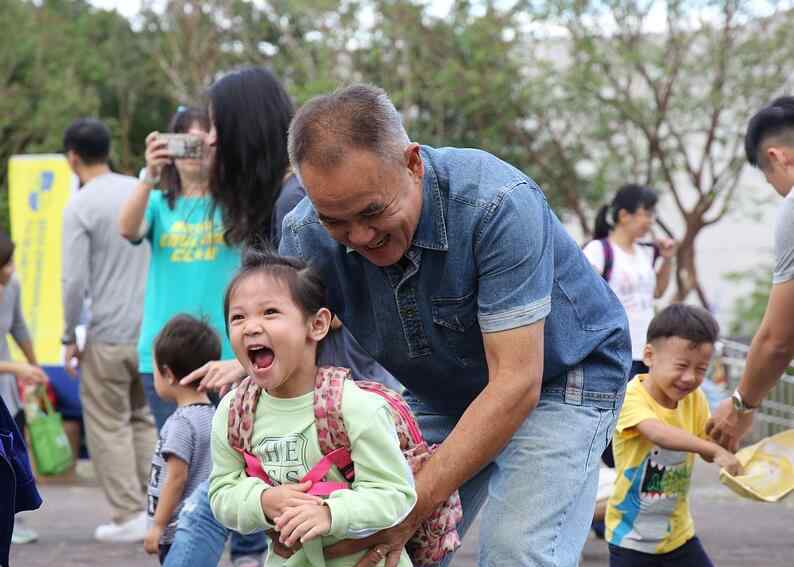 親子運(yùn)動(dòng)游戲 幼兒園親子運(yùn)動(dòng)會(huì)游戲大全