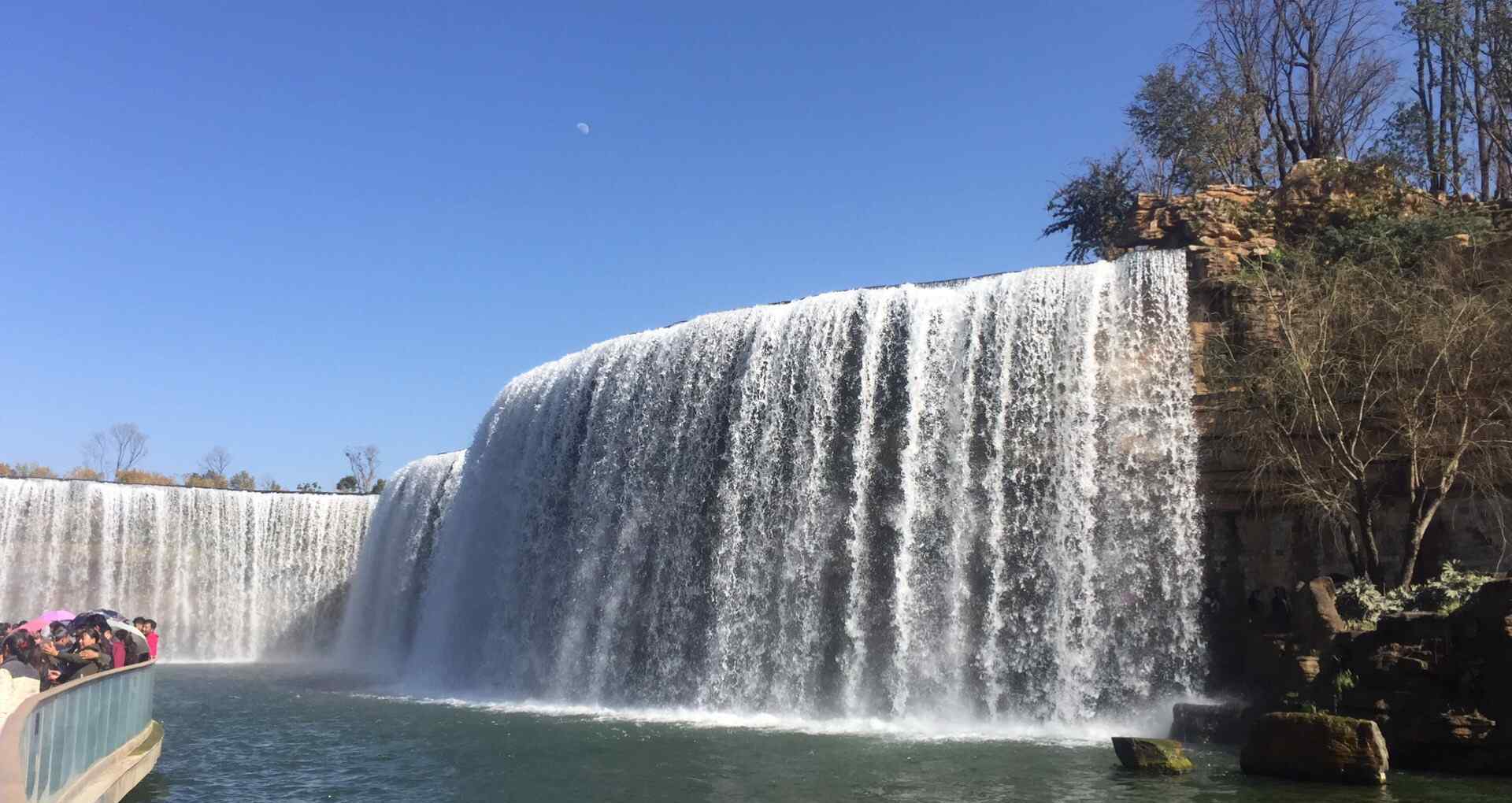 昆明瀑布公園 昆明瀑布公園