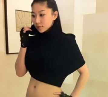 張柏芝隆胸 謝賢女友28歲Coco私房艷照 Dcup豐胸惹眼搶鏡