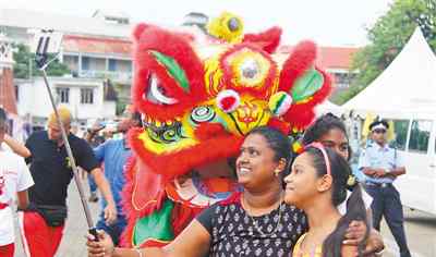 中國新年 世界媒體眼中的春節(jié):“中國新年成為全球性節(jié)日”