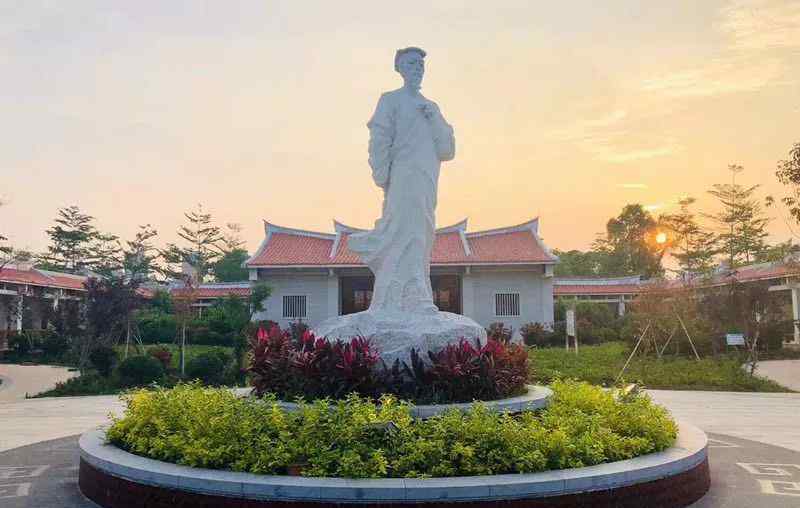 乾隆皇帝都為他關(guān)注在漳浦縣第一個古代名人生態(tài)公園——黃道周