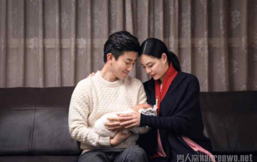 吳敏霞結(jié)婚 吳敏霞曬全家福 畫面曝光太溫馨了！寶寶多大了？