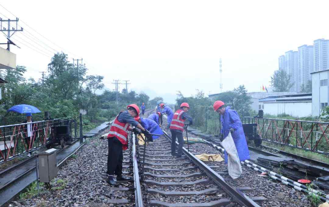 金溫鐵路 金溫鐵路溫州站以東段鐵路拆除，涉鐵道口和斷頭路將這樣建設(shè)修復(fù)→