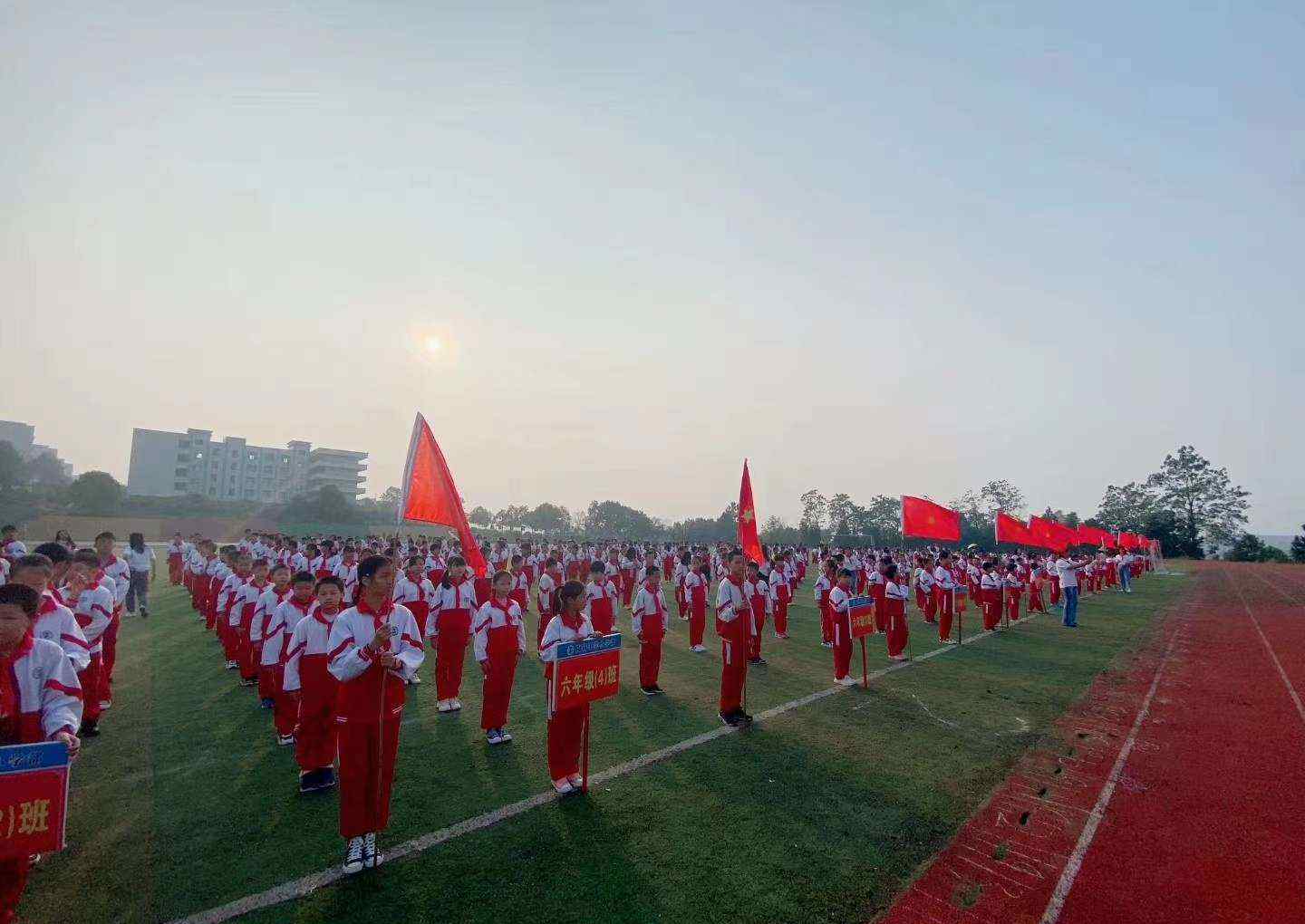 永州陶鑄中學(xué) 紅領(lǐng)巾心向黨——永州陶鑄中學(xué)小學(xué)部開展紀(jì)念少先隊(duì)建隊(duì)71周年主題活動(dòng)