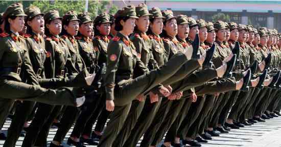 閱兵式圖片 樂見朝鮮閱兵式，