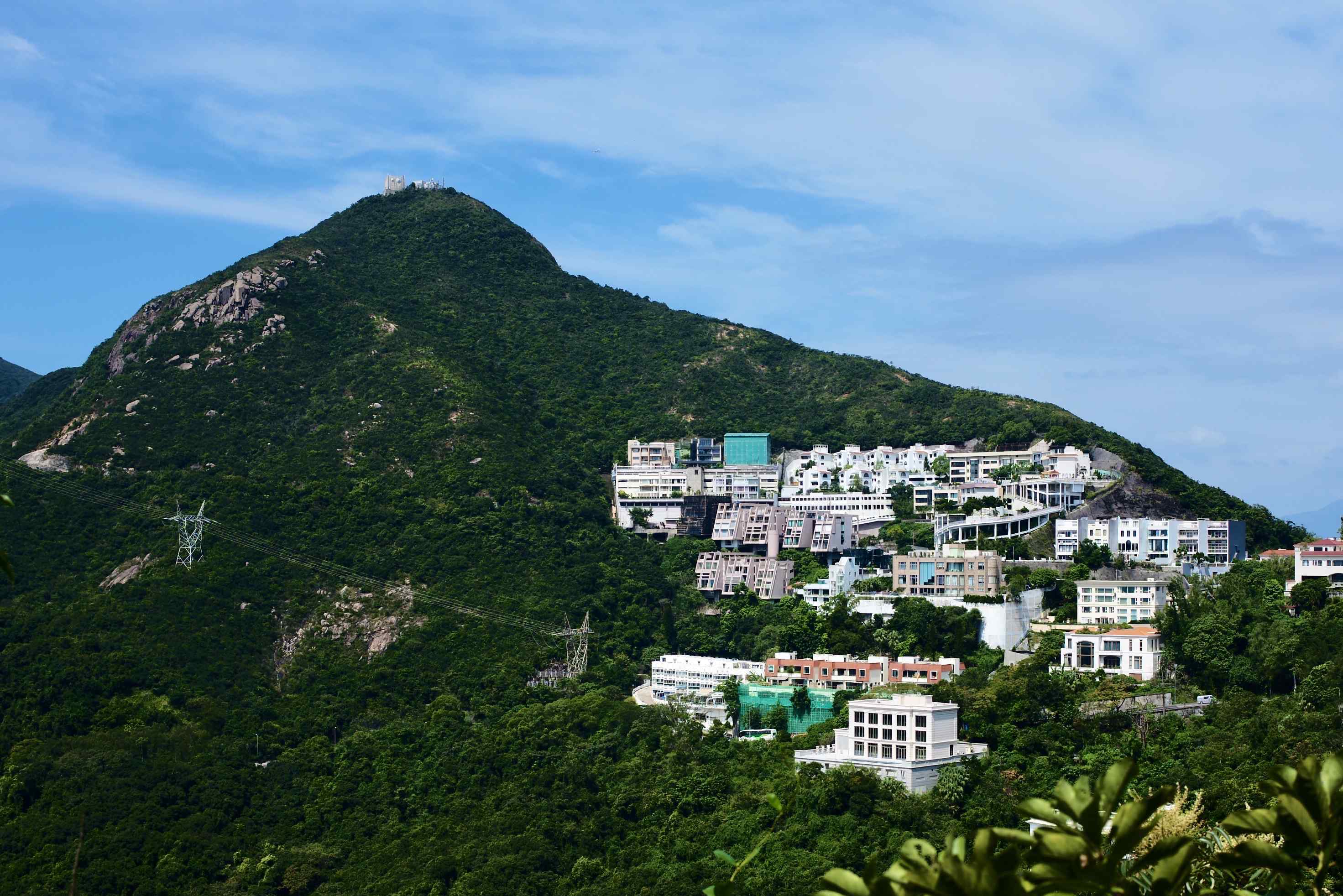 香港陽(yáng)明山莊 城市之外的香港郊野自然風(fēng)光系列：行紫羅蘭山徑，俯瞰淺水灣風(fēng)光