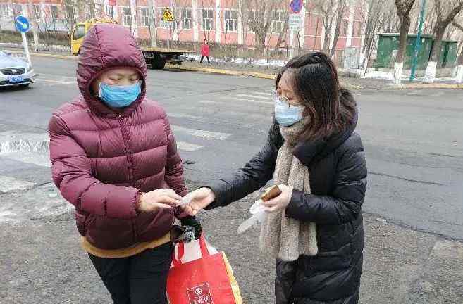 周婧 【致敬了不起的她】危難時(shí)刻顯本色 守得初心不退縮——市委宣傳部辦公室主任科員周婧