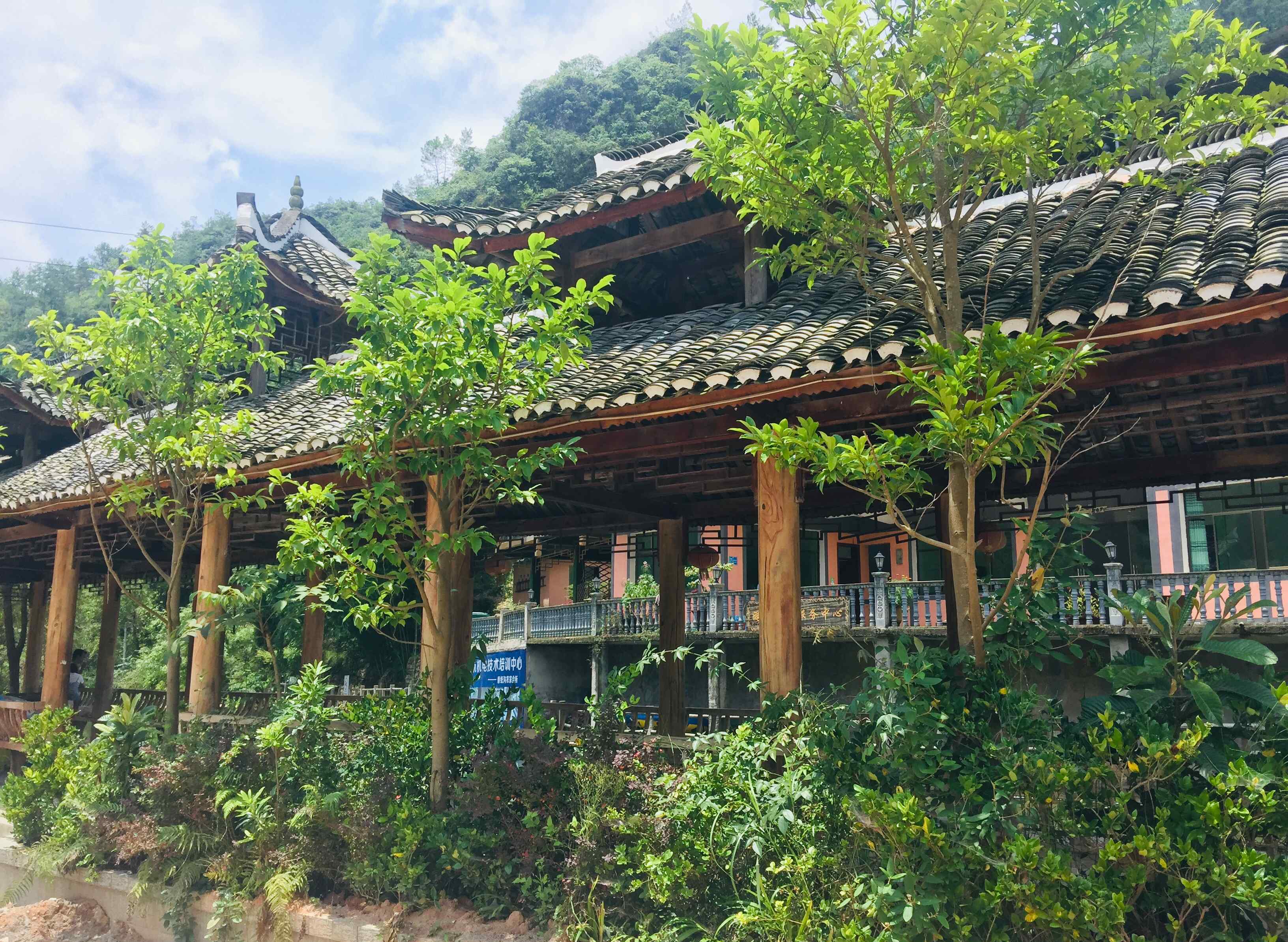 香紙溝 貴陽香紙溝及楓葉谷景區(qū)