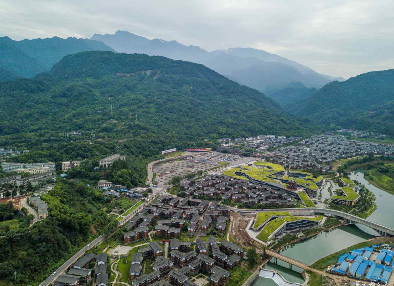 伏虎山區(qū) 峨眉山景區(qū)關(guān)閉高山景區(qū) 僅開放報國寺伏虎寺和黃灣小鎮(zhèn)