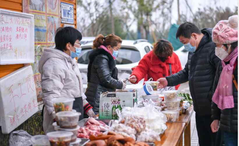 濟(jì)南浙江大酒店 濟(jì)南：酒店行業(yè)“半休眠” 改行賣菜自救