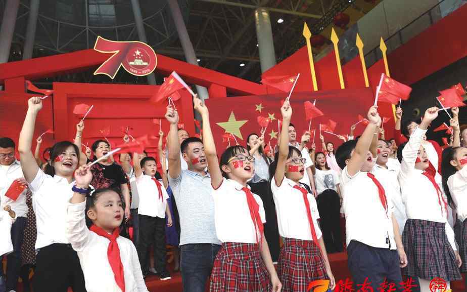 祝福祖國合唱 【家國同夢70年】快閃合唱祝福祖國