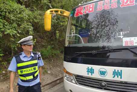 鄭勇 湖北襄陽犧牲民警鄭勇：人民警察就得為人民服務(wù)