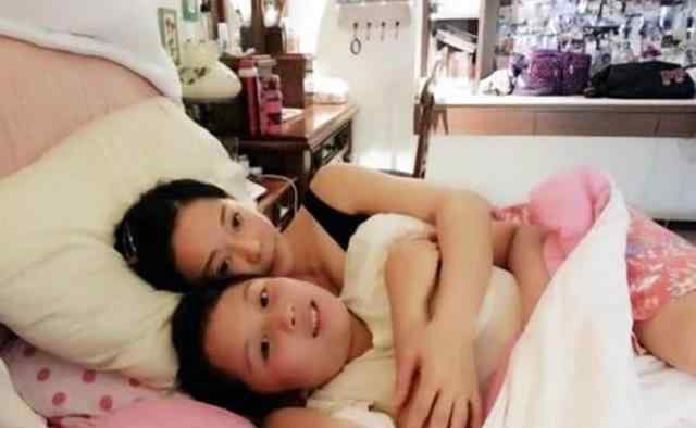 李嘉欣有孩子嗎 李嘉欣與8歲兒子共浴，沒有邊界的母愛，可能毀了孩子愛的能力