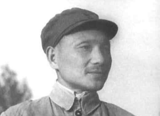 李先念軍銜 十位共和國締造者，1955年可以評元帥和大將，卻主動放棄軍銜