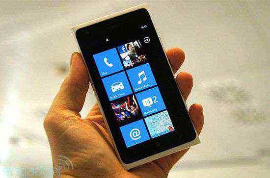 諾基亞610 諾基亞發(fā)布Lumia610等多款智能手機(jī)新品