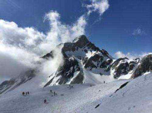 西嶺雪山一日游攻略 西嶺雪山旅游攻略，西嶺雪山四季景色!