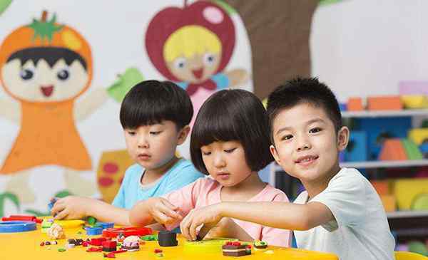 上幼兒園需要準(zhǔn)備什么證件 武漢上幼兒園的要求 2019武漢上幼兒園需要什么證件