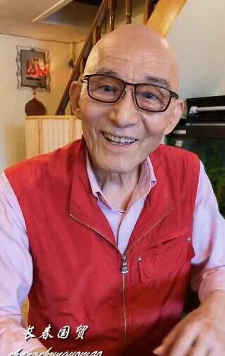 游本昌今年多少歲 “濟公”游本昌近照曝光 87歲仍活躍在話劇舞臺