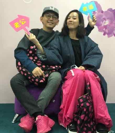 曾寶儀結(jié)婚了 修成正果！黃子佼孟耿如登記結(jié)婚 小S曾寶儀大方發(fā)文被贊大氣