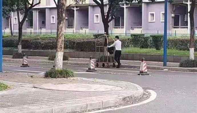 慕容云海圖片 西政慕容云海是誰 相關(guān)資料起底富二代刷屏朋友圈