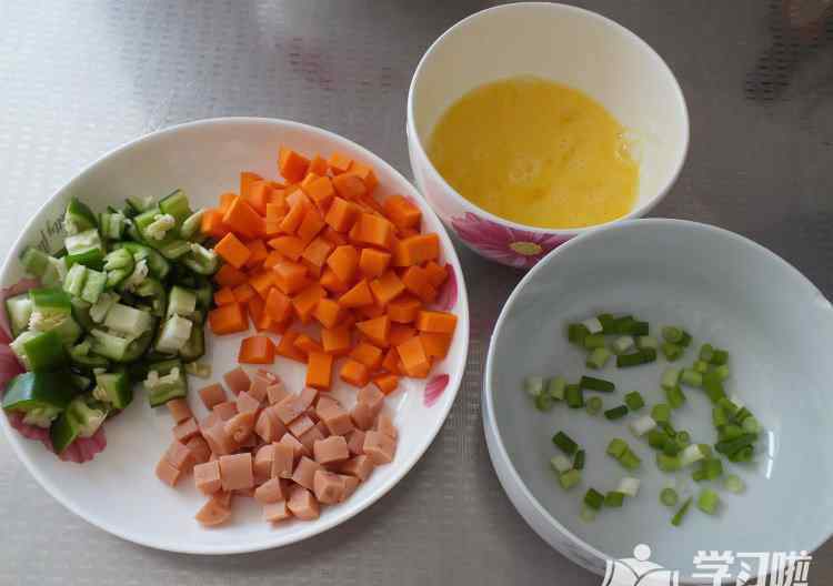 特色炒飯 特色蛋炒飯的制作過程圖解