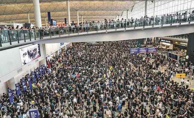 香港蟻居 香港怎么救之二：那些香港街頭的年輕人，能找得到自己的出路嗎？