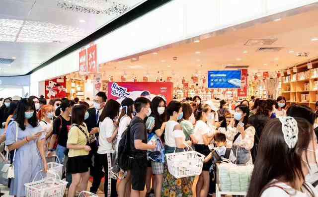 王一博生日 放肆一博，MINISO×王一博生日主題店登陸廣州