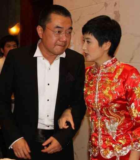 演員巫剛的現(xiàn)任妻子 著名演員董勇結(jié)過幾次婚？揭秘與現(xiàn)任妻子的相愛趣事