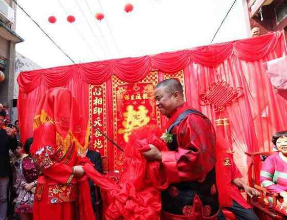 白凱南老婆 馮鞏徒弟曹隨風(fēng)結(jié)婚了嗎   新娘外形神似白凱南媳婦