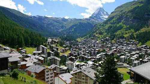 阿爾卑斯山在哪兒 阿爾卑斯山采爾馬特地區(qū)住哪里比較好