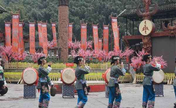 土家族奇觀 矮寨奇觀景區(qū)有什么好玩的 矮寨奇觀景區(qū)游覽路線推薦