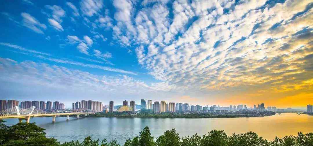 重慶沉船 隱在水下的重慶傳奇：沉船遺址、水下莊園、枯水題刻……