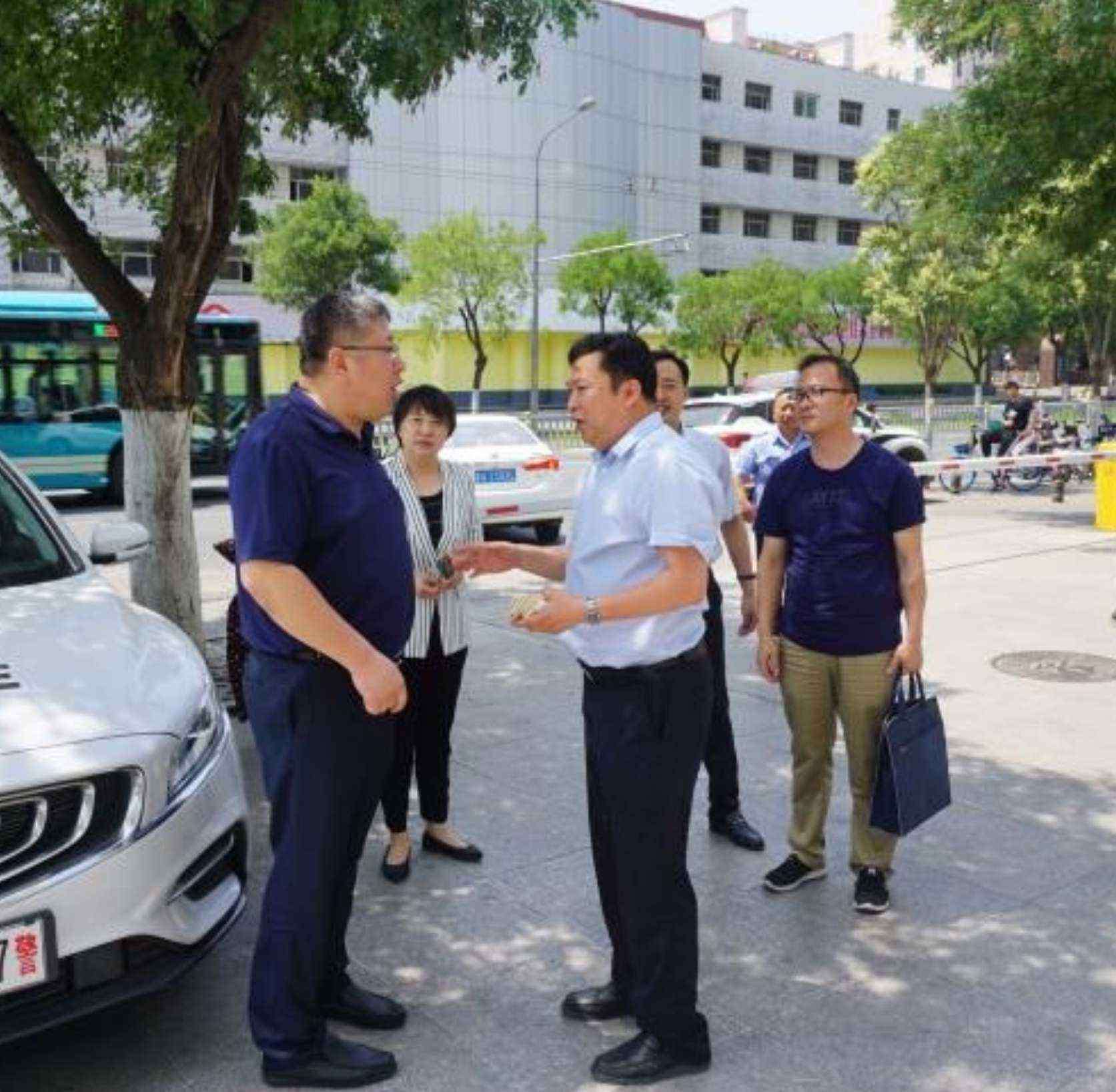 文東影院 濟南市退役軍人事務(wù)局吳永一行到文東街道和平路社區(qū)督導(dǎo)雙擁創(chuàng)城工作