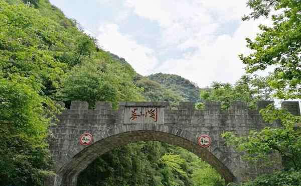 遵義婁山關(guān) 2020遵義婁山關(guān) 婁山關(guān)門(mén)票交通景點(diǎn)介紹