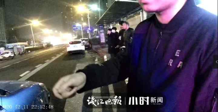 “知道我是誰(shuí)嗎？”杭州一女子踹民警兩腳還使出“降龍十八掌”！身份揭曉了