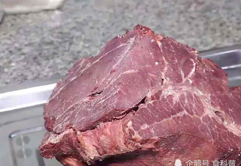 假牛肉 市場上的“假牛肉”是怎么做的？了解真相后，你還敢亂吃嗎！