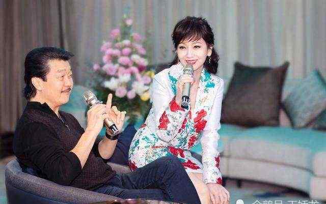 黃光宏 黃錦燊談與趙雅芝婚姻，執(zhí)子之手與子偕老的愛情傳奇！