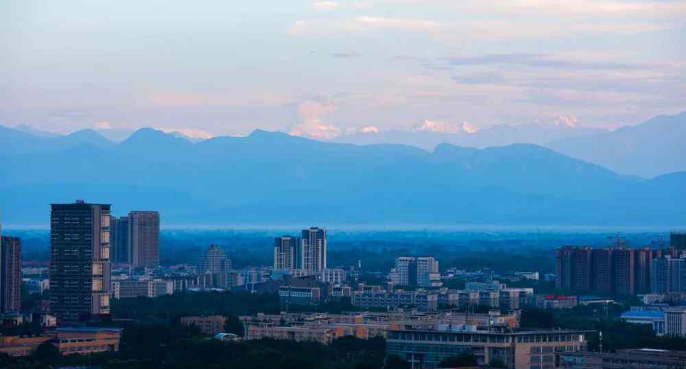 江灘公園 江灘公園：場(chǎng)景營(yíng)城生態(tài)價(jià)值轉(zhuǎn)化的“成都方案”