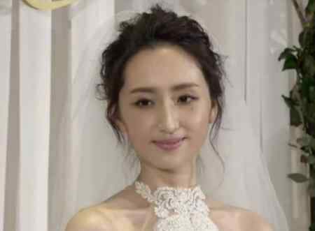 柯佳嬿結(jié)婚 柯佳嬿十八歲結(jié)婚二十歲離婚 第一段婚姻帶給她什么