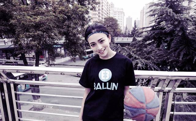 BALL GIRL | 肖穎：為什么一個(gè)南方姑娘在蘭州愛上了籃球？