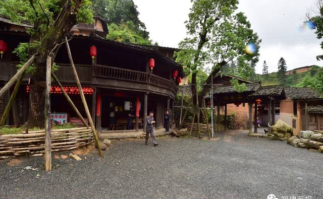 800 年歷史的客家山寨——丁屋嶺